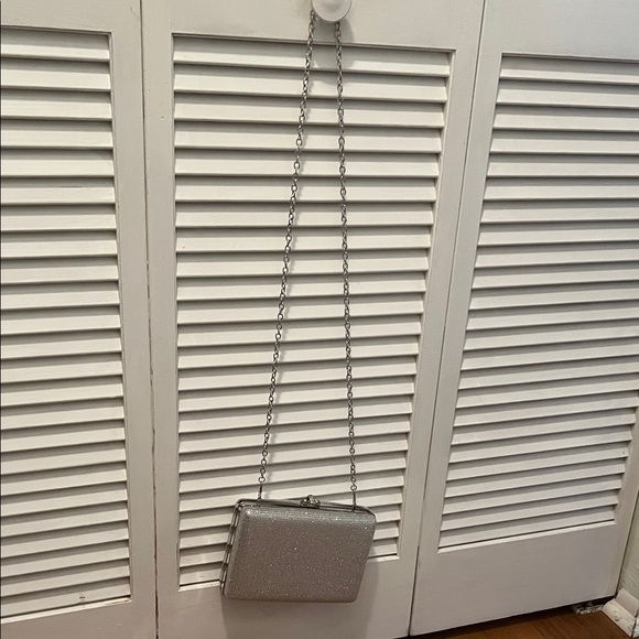 Silver Rhinestone Clutch/ Chain. New Year Sparkle Purse. NOT FOR SALE - Picture 8 of 8